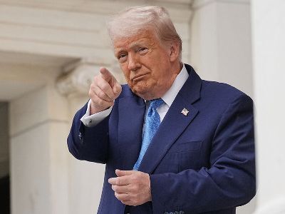 Трамп отменил пошлины на импортируемое в США золото