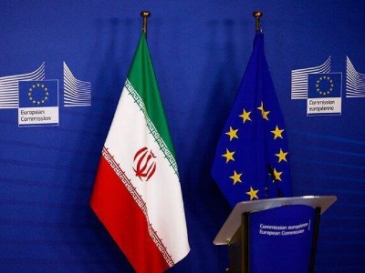 Британия, Франция и Германия пригрозили вновь ввести санкции против Ирана