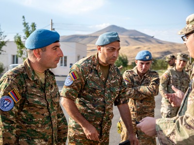 Нацгвардия Канзаса: Во время учений «Орлиный партнер-2025» военнослужащие РА демонстрируют свои возможности