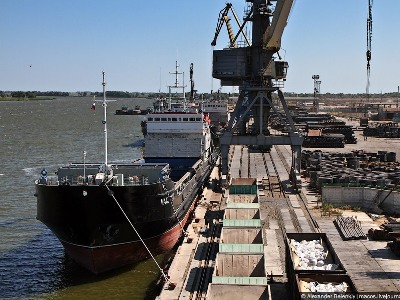 Украина заявила об ударе по судну в российском порту с комплектующими для «Шахедов» и боеприпасами из Ирана