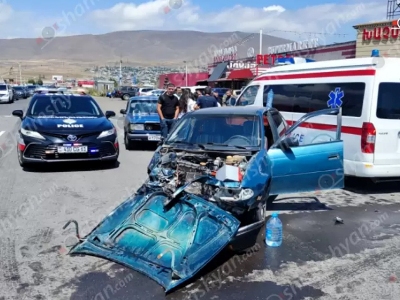 Ճամբարակի խաչմերուկում բախվել են Jeep-ը և Opel Astra-ն․ կա վիրավոր