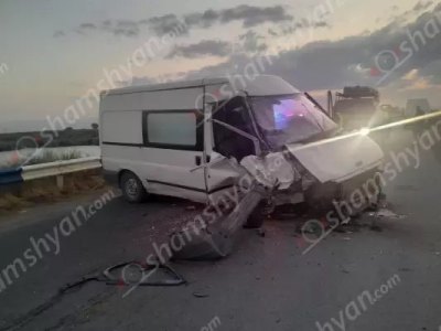 Ավտովթար՝ Արմավիրի մարզում․ բախվել են Ford Transit-ը և Mercedes Sprinter-ը․ կան վիրավորներ