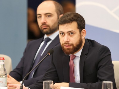 ԱԳ փոխնախարարը դեսպանահավաքին ներկայացրել է ԱՄՆ-ի հետ ստորագրված փաստաթղթերի իրականացման ուղղությամբ աշխատանքները