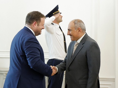 UK official congratulates Armenia PM on results of normalizing of relations with Azerbaijan