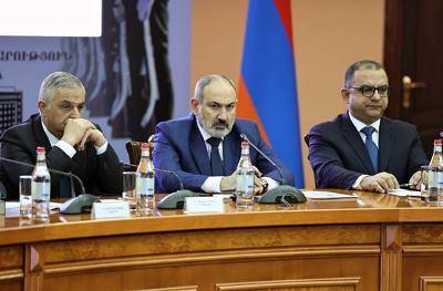 «Իրավունք». «Կլյուչեվոյ» պաշտոններից կթռնեն մի շարք պաշտոնյաներ. հերթի տակ են երկու փոխվարչապետները