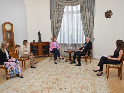 Armenia deputy premier, US ambassador discuss prospects for unblocking regional communications