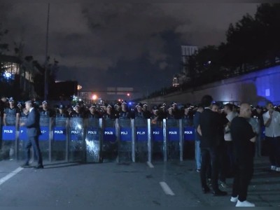 Акция протеста в Стамбуле: произошли стычки