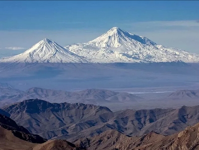 Թուրքիայում մեծ ոգեւորություն է  առաջացրել հայկական անձնագրերում  ելքի/մուտքի կնիքներից Արարատ լեռը հանելու որոշումը