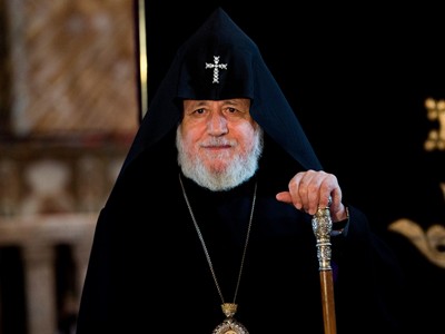 Catholicos of All Armenians leaves for Vatican