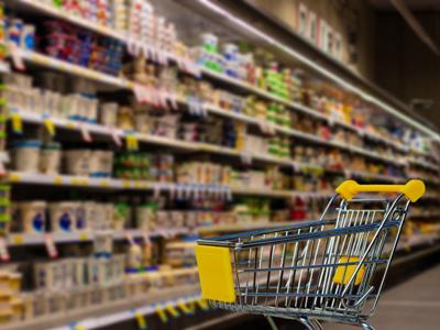 В продуктовых магазинах России сократился ассортимент товаров