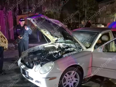 Վանաձորում հրդեհ է բռնկվել «Mercedes»-ում․ այն դարձել է ոչ շահագործելի