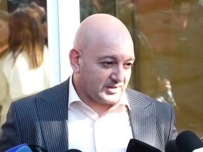 Սա իրավաբանություն չէ, սա քրեական մեղադրանք չէ. պարզապես գերատեսչական ուժով բրդում ենք առաջ. Միքայել Սրբազանի պաշտպան