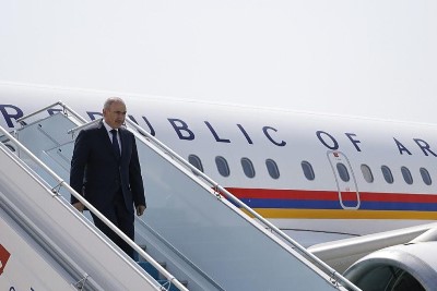 Премьер-министр Армении с рабочим визитом отбыл в РФ
