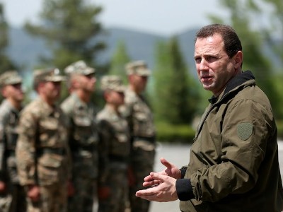 Оппозиционер: Экс-министр обороны Армении в книге затронул тему своей изоляции во время 44-дневной войны
