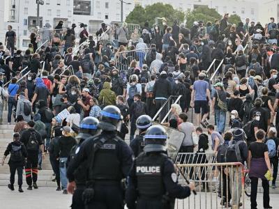 France interior ministry to deploy 76,000 law enforcement officers to monitor protests
