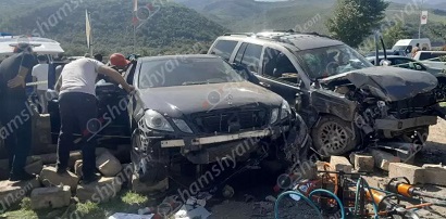 Կապանում բախվել են «Jeep»-ն ու «Mercedes»-ը․ կա 6 վիրավոր