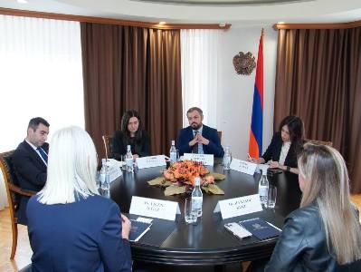 Քննարկվել են Starbucks-ի՝ հայաստանյան շուկա մուտք գործելու հնարավորությունները