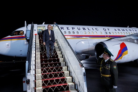 Armenia PM arrives in Tajikistan (VIDEO)