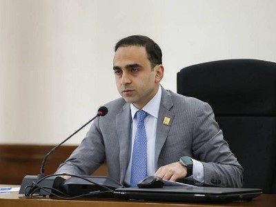 Ես հենց հիմա գնում եմ աղբավայր. Տիգրան Ավինյան