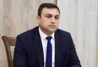 «Հրապարակ». Երվանդ Զախարյանի օգնականը նախկիններին է քննադատում