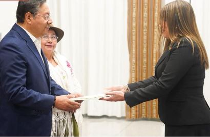 Посол Мариам Геворкян вручила верительные грамоты президенту Боливии