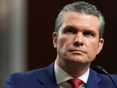 Министр обороны США пригрозил заставить Россию понести издержки за свою продолжающуюся агрессию