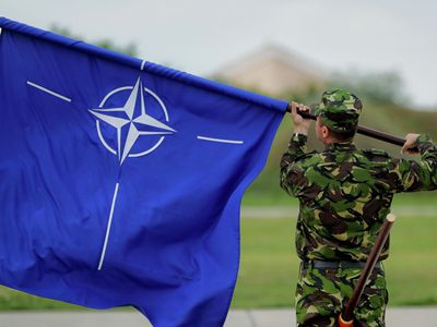 Бортников: НАТО расширяется под видом помощи странам СНГ в модернизации армии