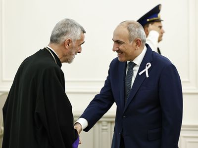 Архиепископ Шаан Саргисян на встрече с Пашиняном выразил обеспокоенность ситуацией вокруг Церкви