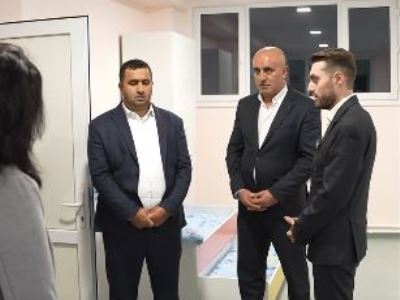 Իրանց տները սե՞նց են սարքում, կհայտնվեն սև ցուցակում. մարզպետը դժգոհ է Ալավերդիում մանկապարտեզի հիմնանորոգումից (վիդեո)