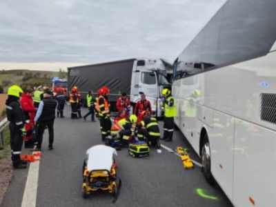 В Австрии столкнулись автобус и грузовик из Польши, есть погибшие