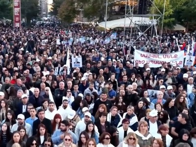 «Паст»: На Площади Свободы собрались около 30 000 граждан