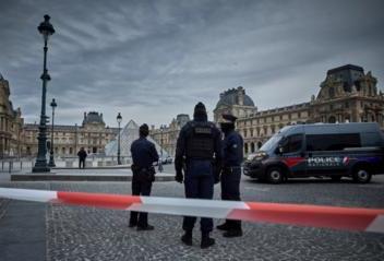 The Court of Audit has prepared a report on Louvre security issues — France Info