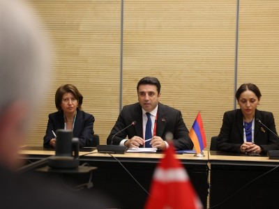 Ալեն Սիմոնյանը դանիացի գործընկերոջը մանրամասներ է ներկայացրել խաղաղության գործընթացից