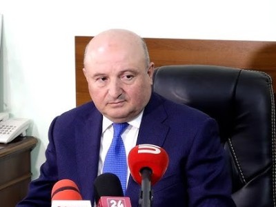 Ուժայինները մտել են Վարդան Ղուկասյանի գրասենյակ