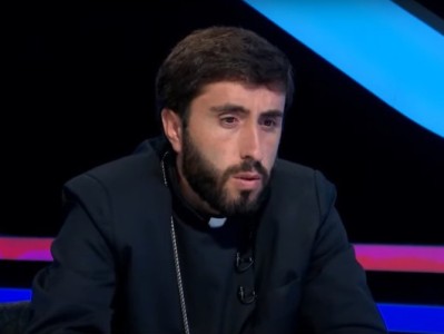  Կարգալույծ է հռչակվել Տեր Արամ քահանա Ասատրյանը
