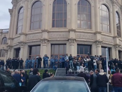 Գյումրիում զանգվածային անկարգությունների մասնակից 19 անձի նկատմամբ կալանքի միջնորդություն է ներկայացվել․ ՔԿ