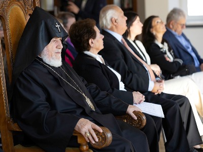 Մայր Աթոռում տեղի ունեցավ Հովհաննես Չիլինգիրյանի անվան գրադարանի բացման և շքանշանի հանձնման արարողություն