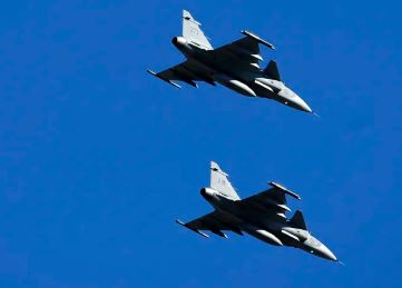 Two Russian Military Aircraft Violated Lithuanian Airspace: Reuters