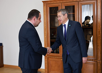 Khudatyan Discusses Transport, Aviation, and Road Construction Cooperation with Kazakhstan’s Ambassador
