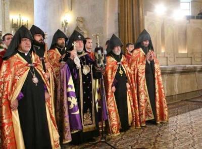 Newspaper: Senior clergy take countermeasures against Armenia authorities