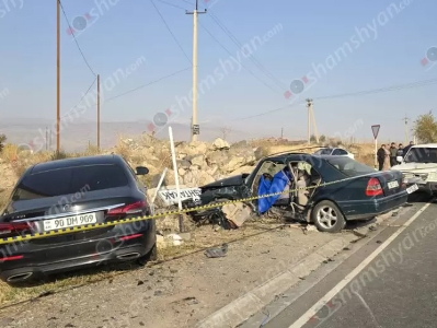 Մուղնիում բախվել են 2 «Mercedes»-ներն ու «Mitsubishi»-ն. կա 1 զոհ, 2 վիրավոր