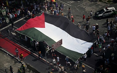 Բրազիլիայում СОР30-ի ժամանակ հազարավոր մարդիկ երթ են իրականացրել․ նրանք տանում էին Պաղեստինի հսկայական դրոշը