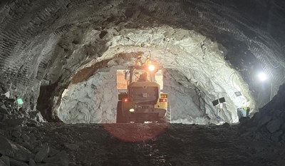 Քաջարան-Ագարակ հատվածի թունելում կատարվում են ամրանավորման, անվտանգության խորշերի կառուցման աշխատանքներ