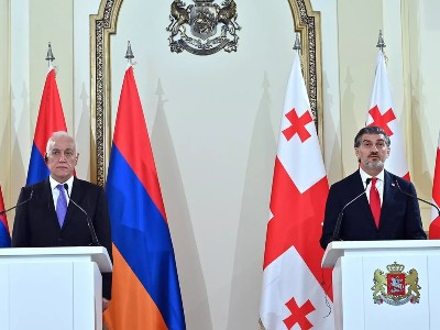 Президенты Армении и Грузии обсудили железнодорожное сообщение в регионе
