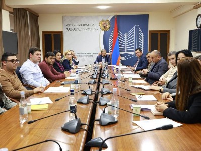 Էկոնոմիկայի նախարարությունում կայացել է կառուցապատողների աշխատանքային խմբի նիստը
