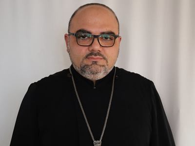 Փաշինյանի համար այսօր պատարագը կմատուցի Տեր Արարատ քահանան