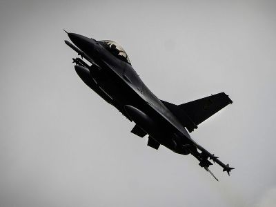 ABC. F-16 կործանիչ է վթարի ենթարկվել Կալիֆոռնիայի ռազմական բազայի մոտ
