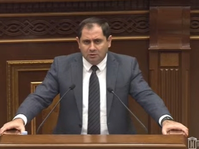 ԱԺ-ում քննարկել են զինվորական ծառայության ժամկետի կրճատումը