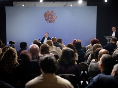 Armenia ex-president Robert Kocharyan meets with supporters