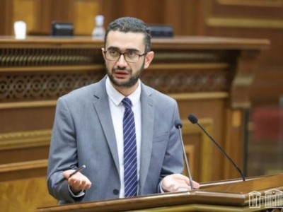 ՀՀ կառավարությունը անհրաժեշտ է համարում աշխատանքային միգրանտների թվի վերաբերյալ տարեկան քվոտաներ մտցնելը․ նախարար